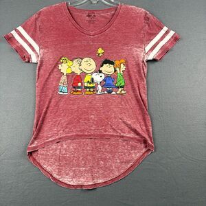Peanuts Girls Juniors  T-shirt Size M Medium Lucy Charlie Snoopy Sally Linus